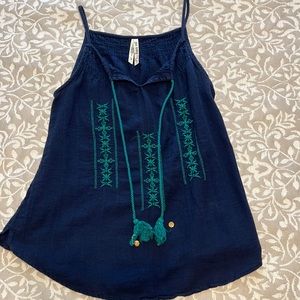 Juniors tank top